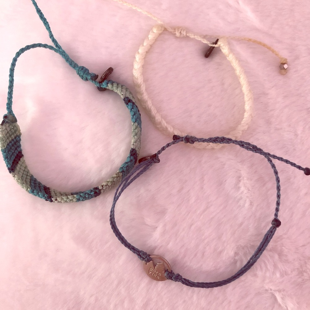 Puravida bracelet bundle.